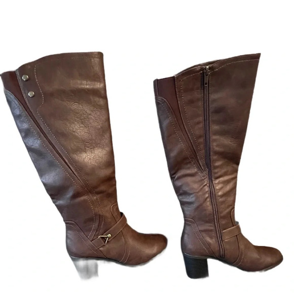 BNIB Easy Street Boots, Size 7.5W, Brown - Picture 4 of 8